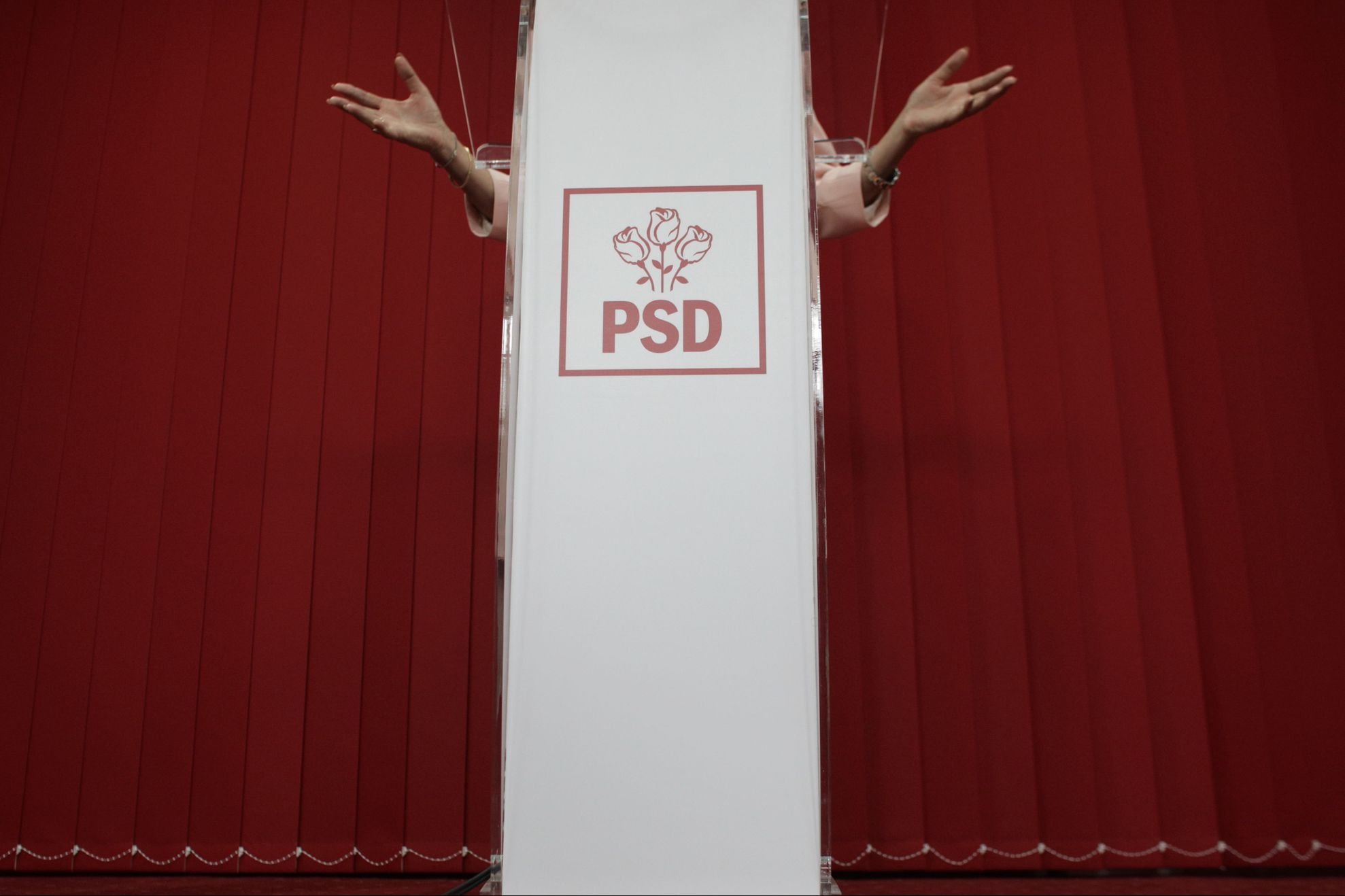 Doi parlamentari refugiați la Ponta s-au întors la PSD ca să NU voteze moțiunea