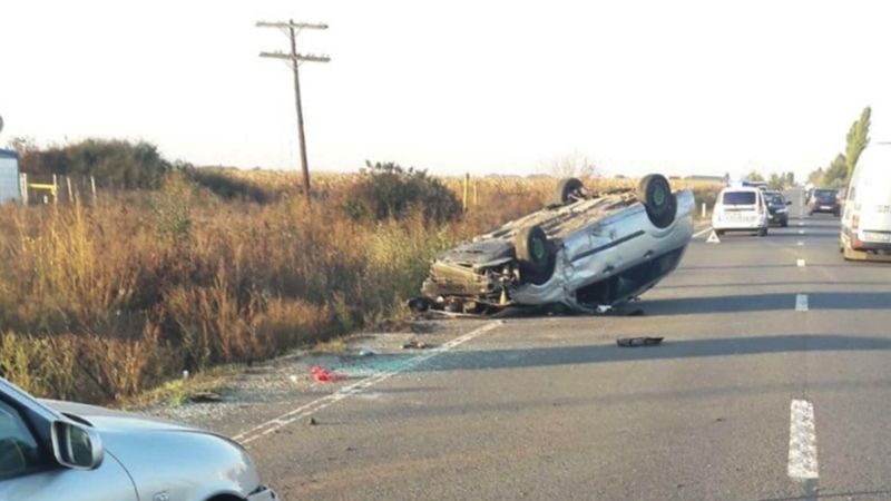 Accident grav, în jud. Satu Mare: 3 victime, după ce mașina s-a răsturnat 