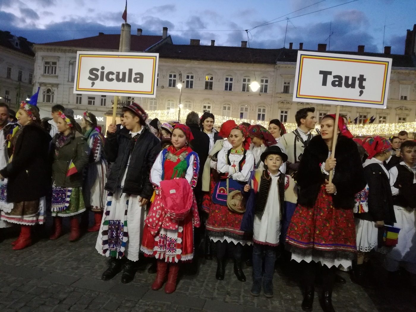 Costume populare la Arad de Ziua Nationala