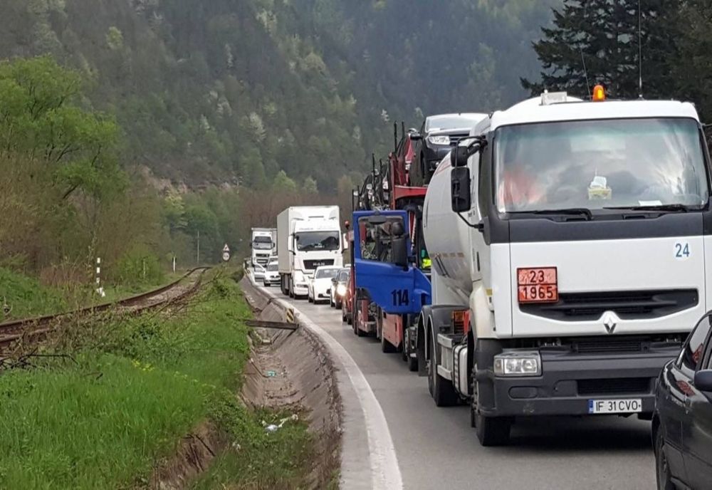  TIR-urile au interzis pe Valea Oltului în perioada Crăciunului