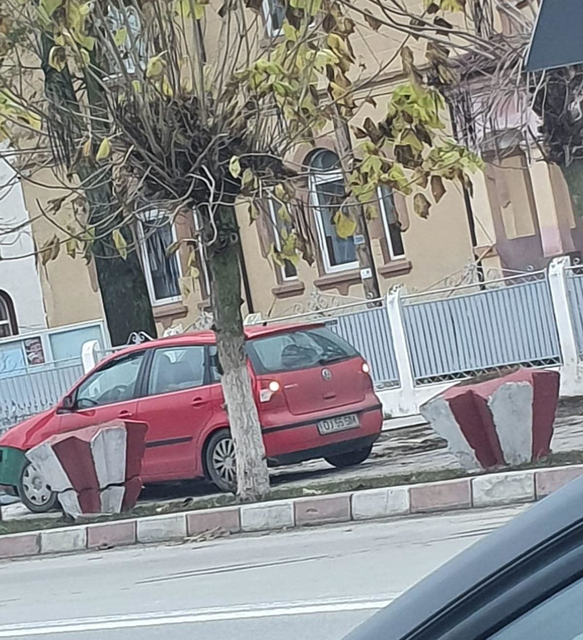 Alegeri prezidențiale 2019, turul 2. Incident la secția de votare. Director de liceu din Dolj, acuzat de transport electoral