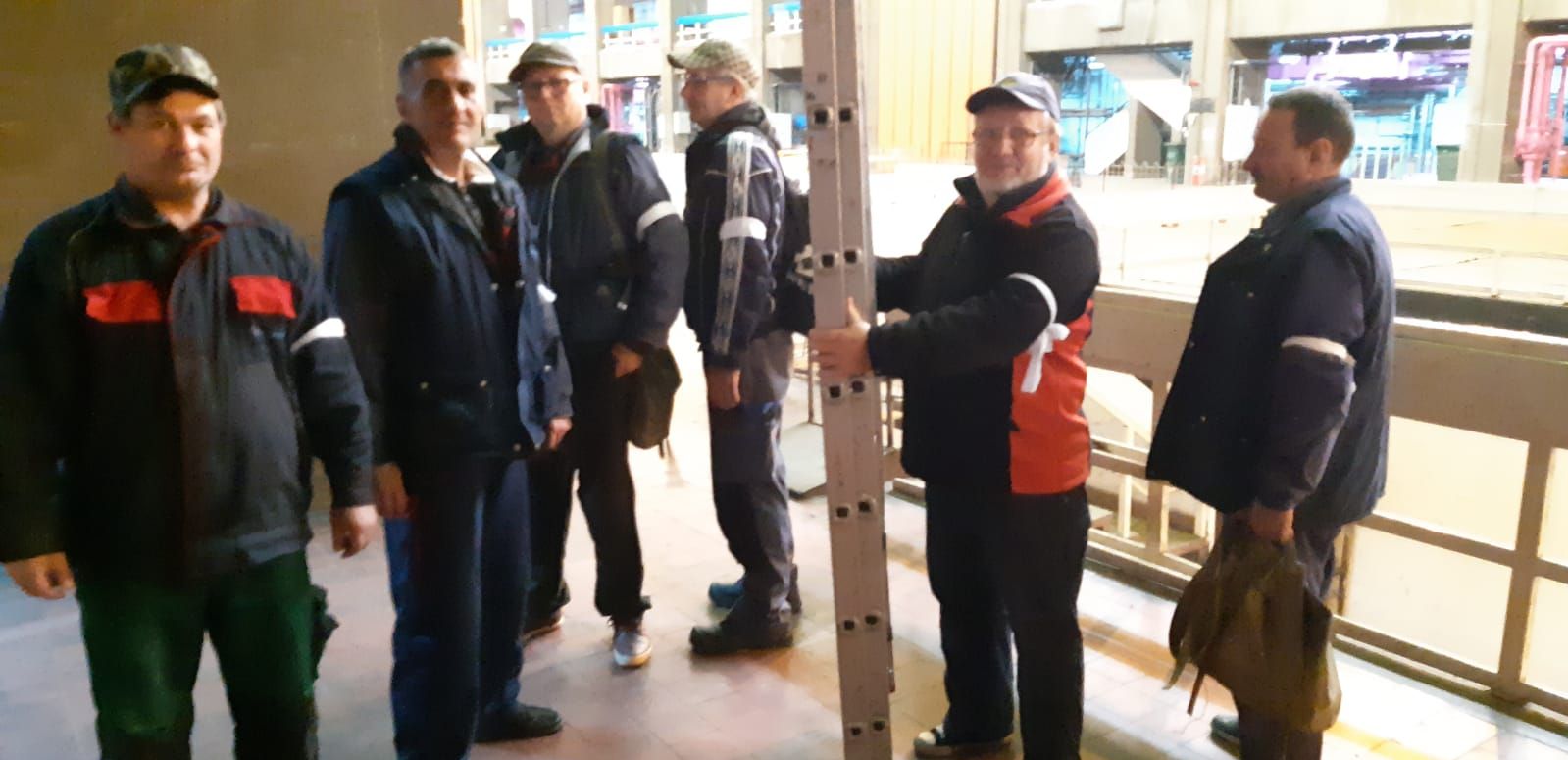 Angajații Hidroserv Porțile de Fier au intrat luni în grevă japoneză