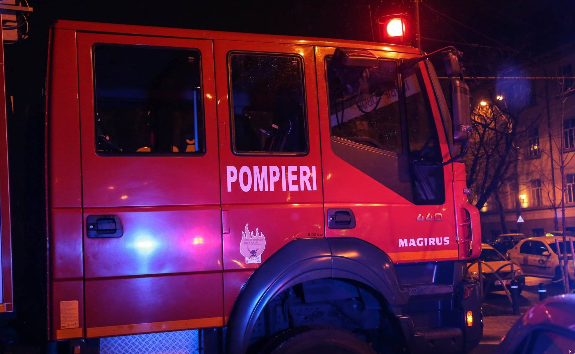 Incendiu devastator la o casă dintr-o comună din județul Argeș