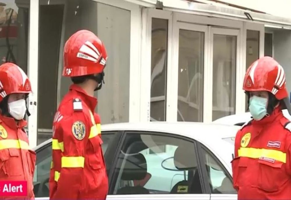 Joaca de-a evacuarea cu locatarii blocurilor în care s-au descoperit substanțe toxice