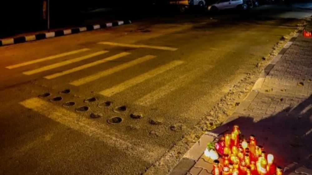 Fetiță de 13 ani, moartă după ce a fost accidentată pe trecerea de pietoni