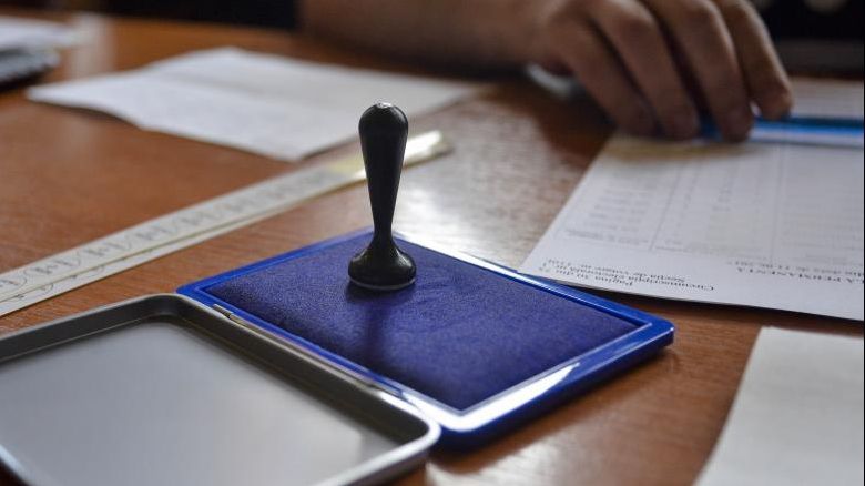 Un condamnat penal, vicepreședinte la o secție de vot din județul Iași. Ce măsură a luat BEJ Iași 