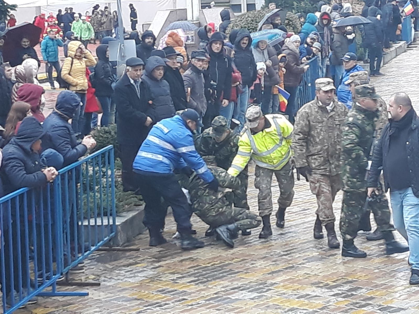 Militar leșinat la parada de Ziua Națională