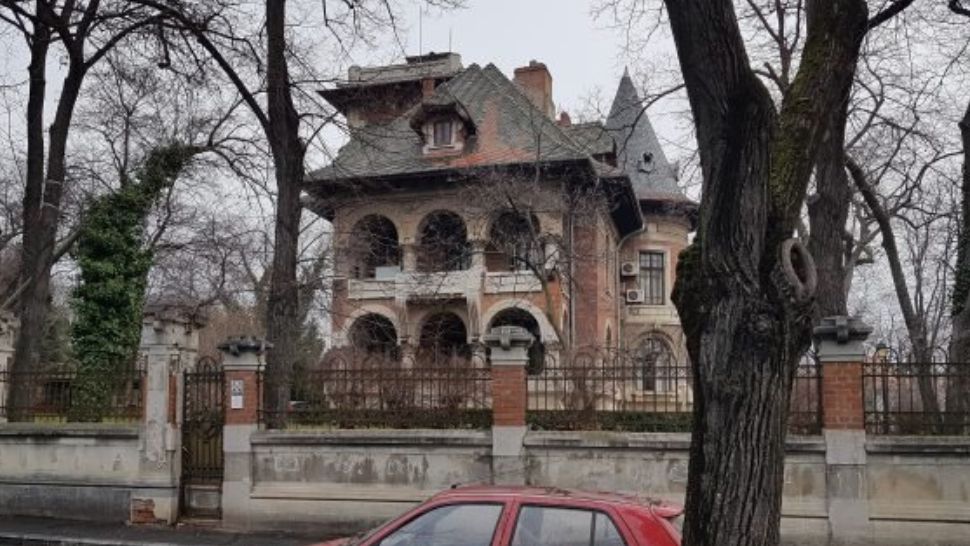 Primăria a aprobat construirea a trei blocuri în centrul Capitalei, într-o zonă protejată, lângă o vilă monument istoric