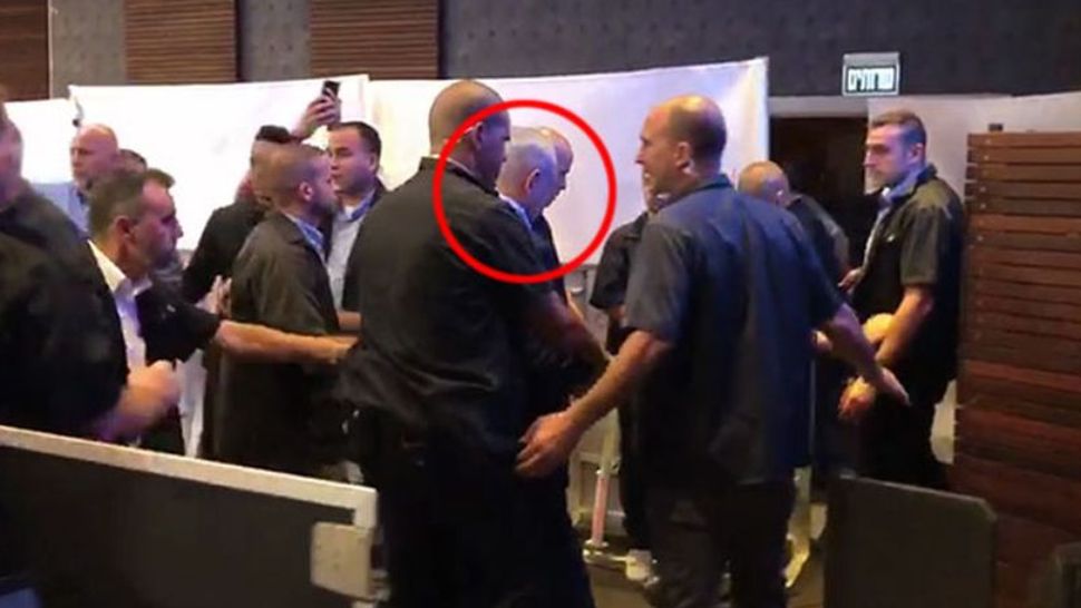 Benjamin Netanyahu, evacuat