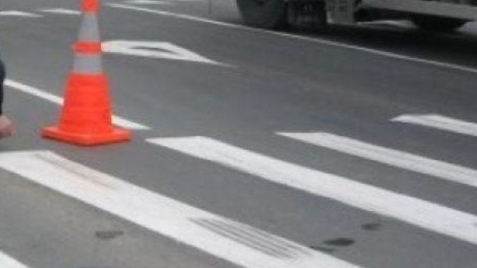 VIDEO Gest disperat la Judecătoria Iași. Umilită în scaunul cu rotile