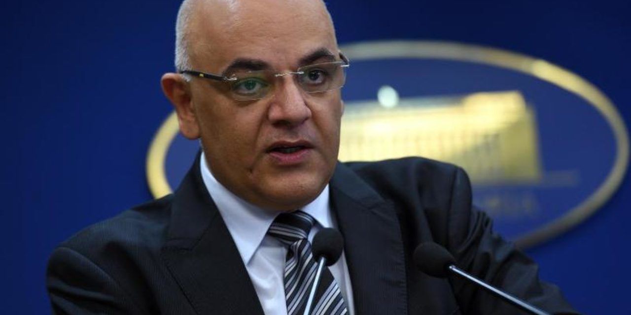 Arafat, dezlănțuit: Nu demisionez. Să mă dea afară dacă vor! 