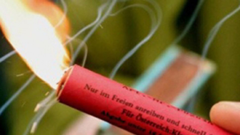 Moarte șocantă de Crăciun! Și-a băgat în gură o petardă aprinsă