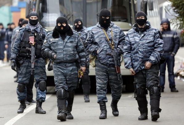 8 persoane reținute de către DNA, în „Dosarul Arad”