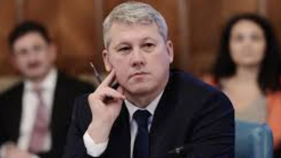 Orban nu mai dă ordonanța privind alegerea indirectă a șefilor de Consilii Județene. Predoiu: Soluția este în Parlament