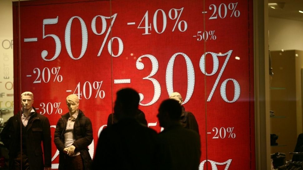 Ce țepe dau comercianții în perioada reducerilor de iarnă