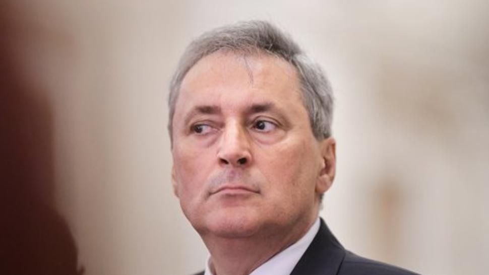 Ministrul Marcel Vela a fost dat în judecată