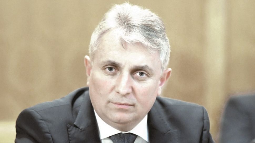 Reacția ministrului Bode după accidentul controversat în care a fost implicat: ”Șoferul SPP este singurul responsabil de traseu. Eu mă odihneam”