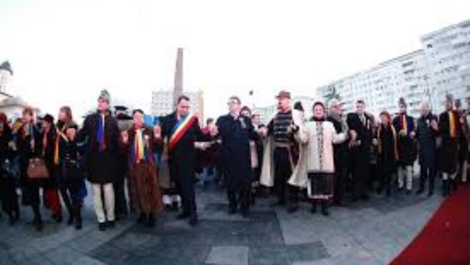 Fără precedent. Ziua de 24 Ianuarie, sărbătorită în două locuri diferite în Focşani. Motivul este uluitor