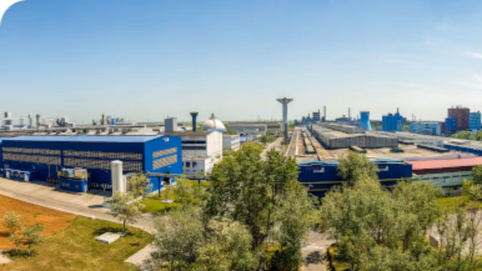 Protest la Alro Slatina: Aproximativ 1.300 de angajați riscă să intre în ȘOMAJ TEHNIC. Sindicaliștii vorbesc despre "distrugerea aluminiului românesc"