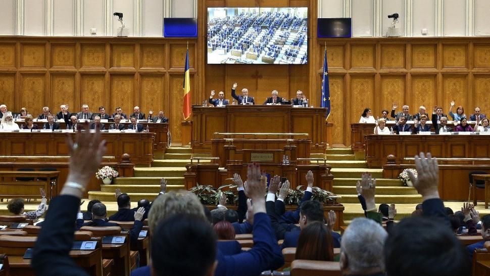 Moțiunea, dezbătută și votată, astăzi, la ora 12. Orban: "Nu are șanse să treacă"