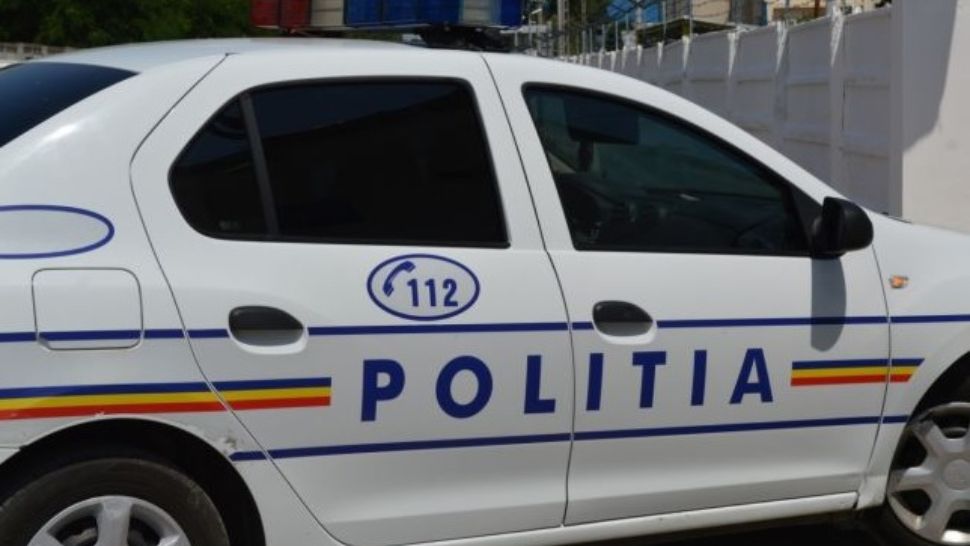 Șofer băut, fugărit de polițiști printre blocuri