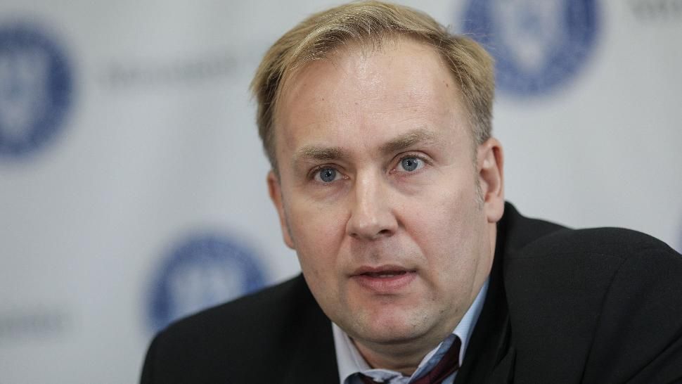 Noi acuzații pentru ministrul Sănătății. Și-ar fi angajat fosta șefă pe post de președinte la CNAS