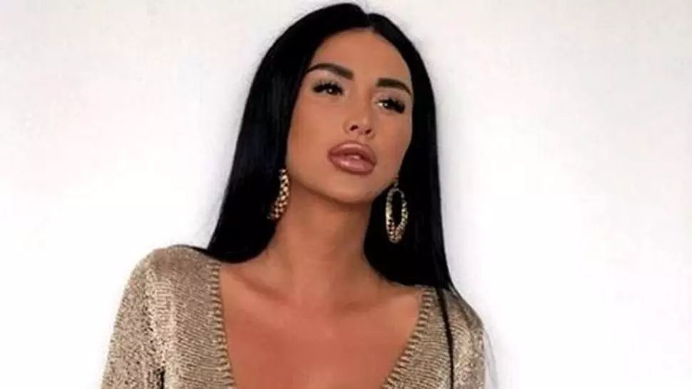 Cum a jignit-o Grigore Cartianu pe Daniela Crudu. De rușine, a șters postarea de pe Facebook