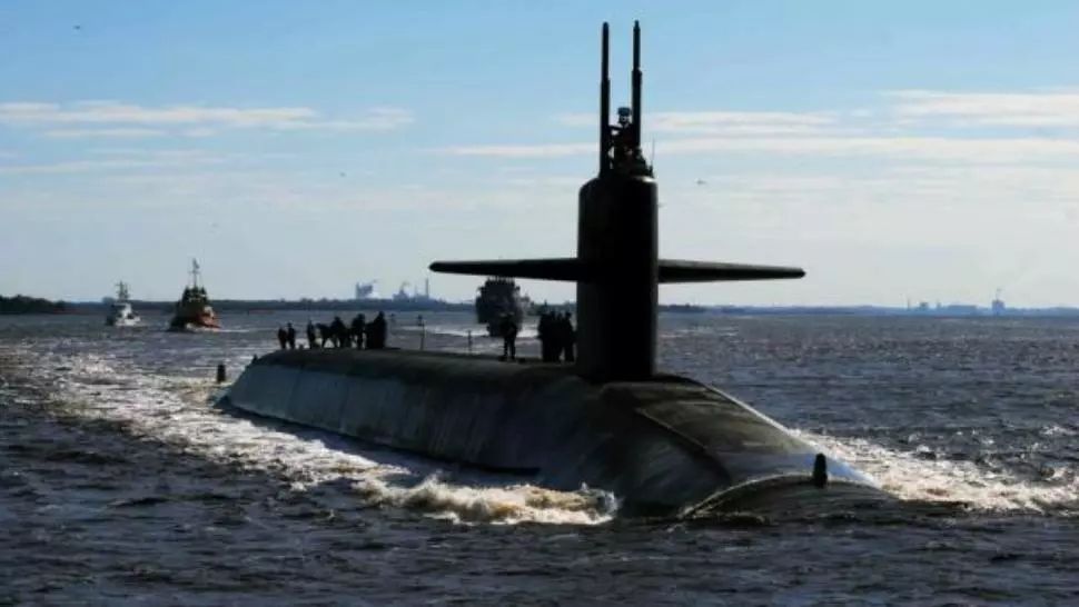 Rusia a produs primele focoase nucleare pentru super torpilele Poseidon