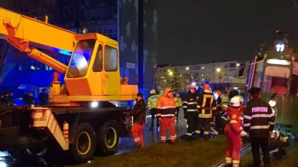 Accident la Iași: Un bărbat a murit, după ce a fost călcat de tramvai