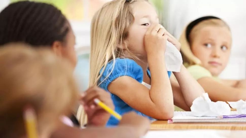 Alertă în școli, din cauza gripei. Măsuri de ultimă oră impuse de autorități