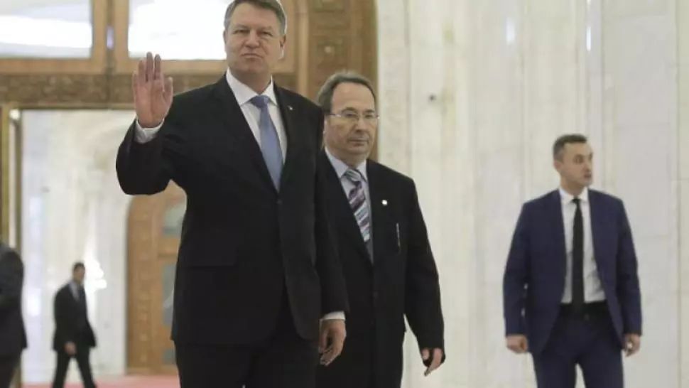 Klaus Iohannis, Valer Dorneanu