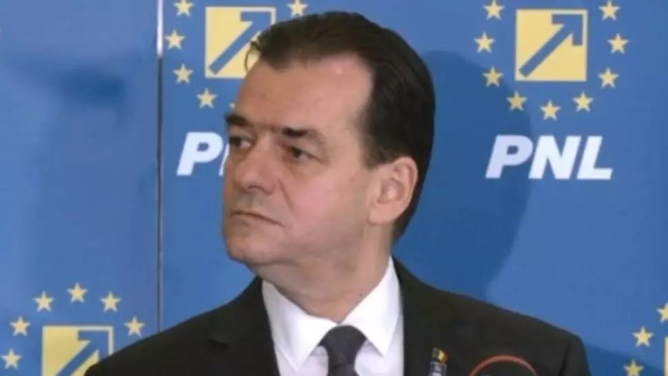 Incident la conferința lui Orban: un protestatar Greenpeace a fost dat afară din sală