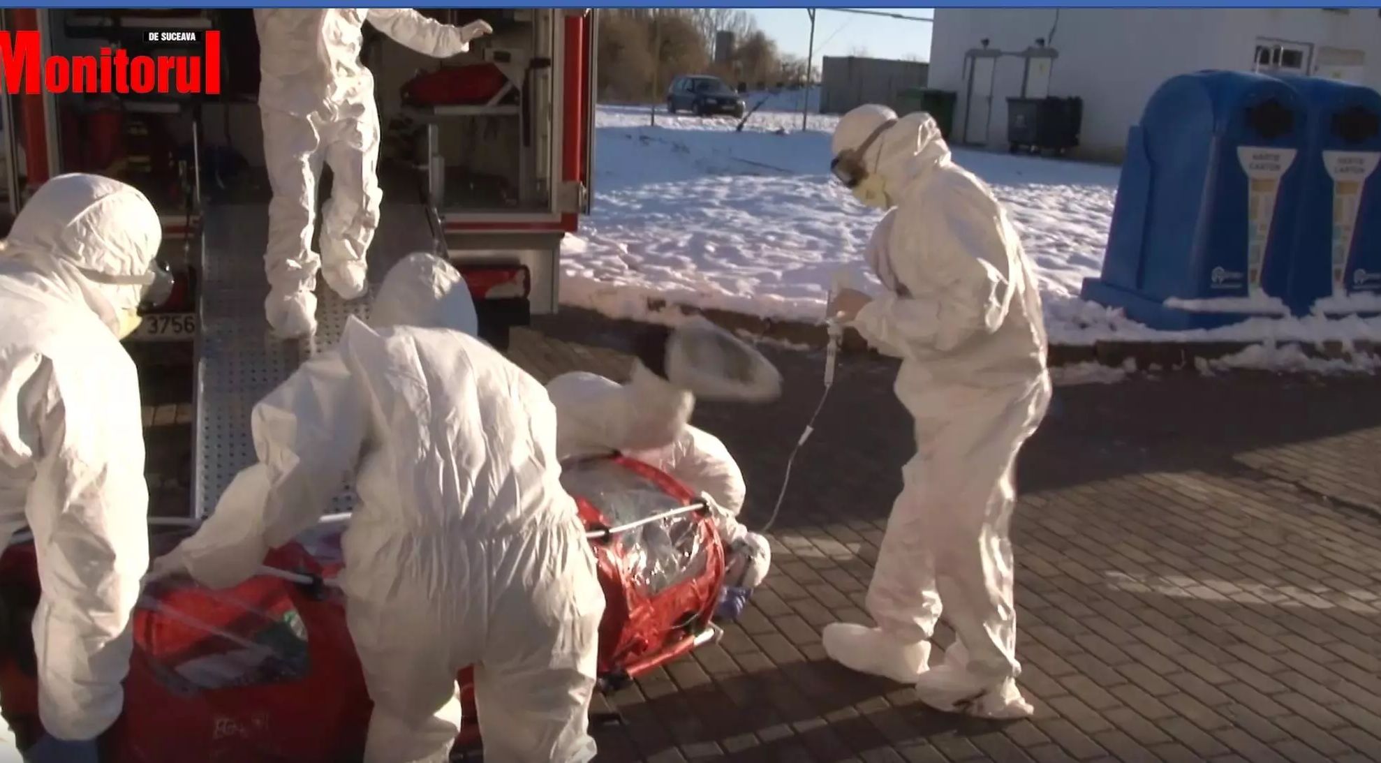 VIDEO - Pacienta cu simptome de coronavirus, scapata de pe targa pe jos. Imagini socante