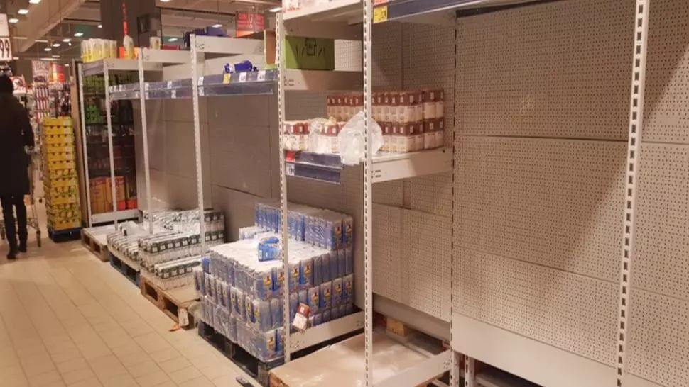 ANSVSA: Există suficiente stocuri de alimente
