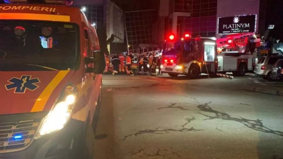 FOTO Incident grav, la Brașov! Bărbat inconștient după ce a căzut de la etajul trei