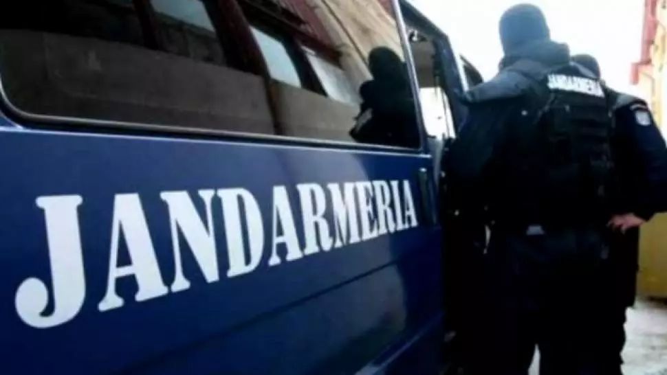 Trei jandarmi au ajuns la spital în urma unui accident rutier 
