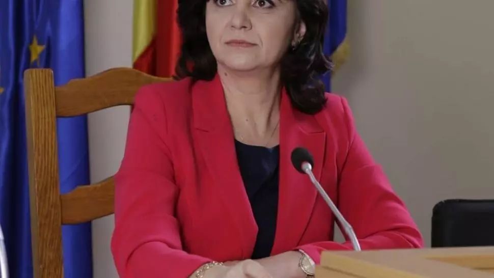 Ministrul Educației, despre înghețarea anului școlar: "Nu se pune problema"