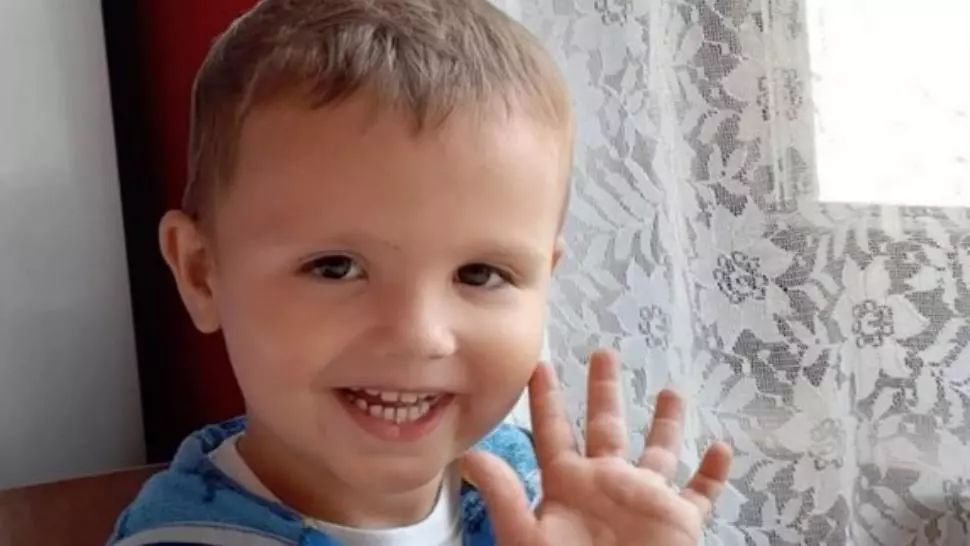 Un copil de 4 ani, grav bolnav, are nevoie de ajutor