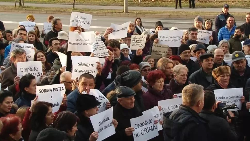 Protest în stradă la Baia Mare pentru Sorina Pintea Foto: realitateademaramures.net
