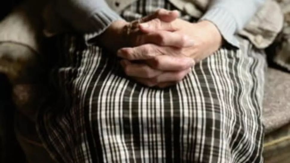 Anchetă în Maramureș după ce doi bătrâni au rămas fără banii de zile negre - 40.000 de lei