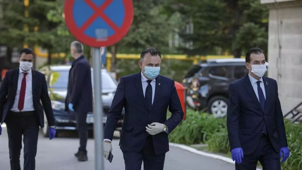 Ludovic Orban, în vizită de lucru la Institutul Cantacuzino / Foto: Inquam Photos / Octav Ganea