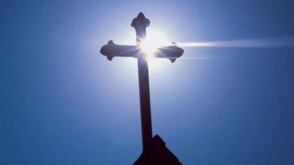 cruce biserica