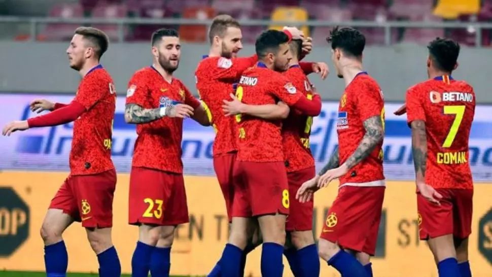 Cum sunt împărțiți jucătorii FCSB la antrenamente. Valentin Crețu, înlocuit de o tânără speranță