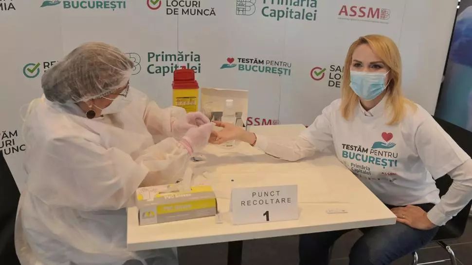 A ]nceput marea testare pentru COVID-19 a bucureștenilor. Gabriela Firea s-a testat prima  