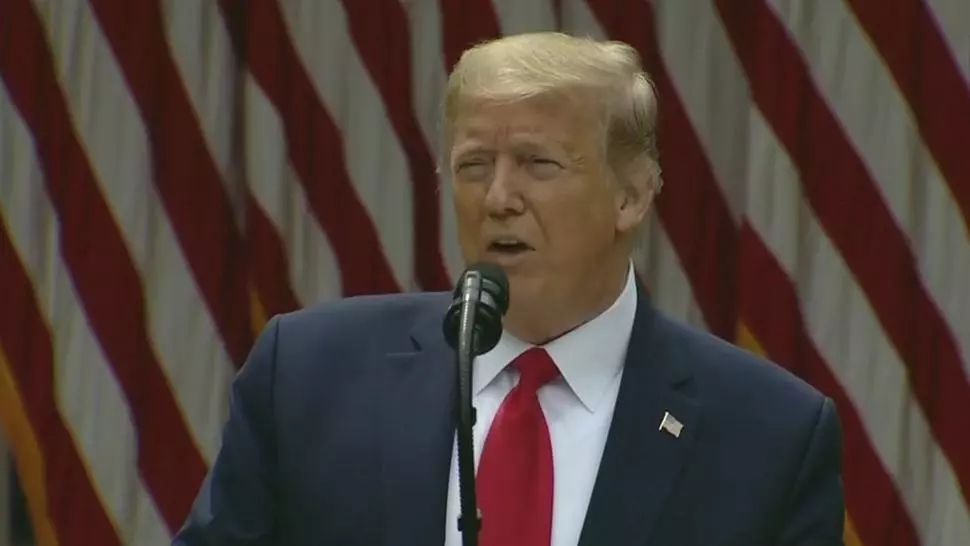 SUA: Trump amenință că scoate ARMATA în stradă! Noi imagini șocante cu haosul de la proteste