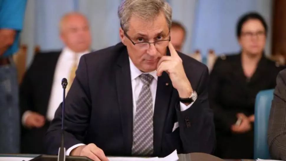 Marcel Vela