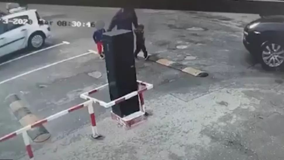 VIDEO Accident teribil la Popești Leordeni, bunci și nepoți, loviți în plin de un autoturism