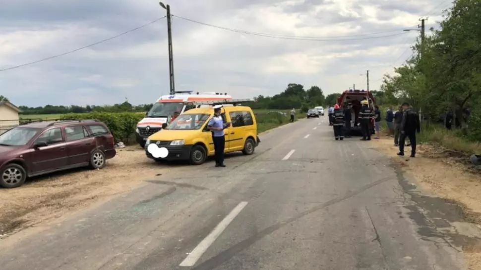 Accident în lanț, în jud. Dâmbovița: o victimă, trei mașini distruse