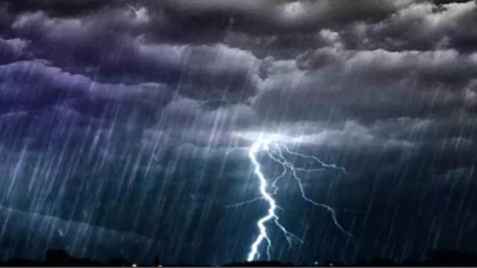 Avertizare METEO: România, măturată de VIJELII într-o singură oră - Cod ROȘU în 4 județe