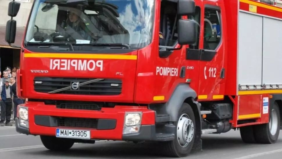 Pericol la un depozit de chimicale din Odorheiu Secuiesc. Polițiștii și jandarmii au izolat zona